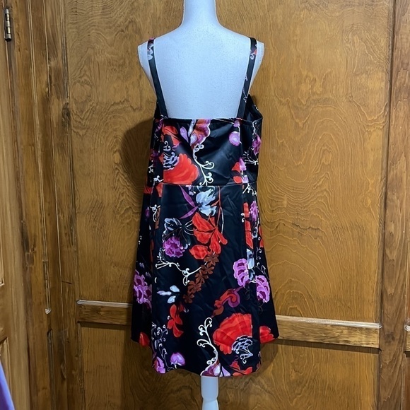 Lane Bryant Floral Structured Bodice A-line Convertible Strap Dress - EUC - Picture 3 of 6